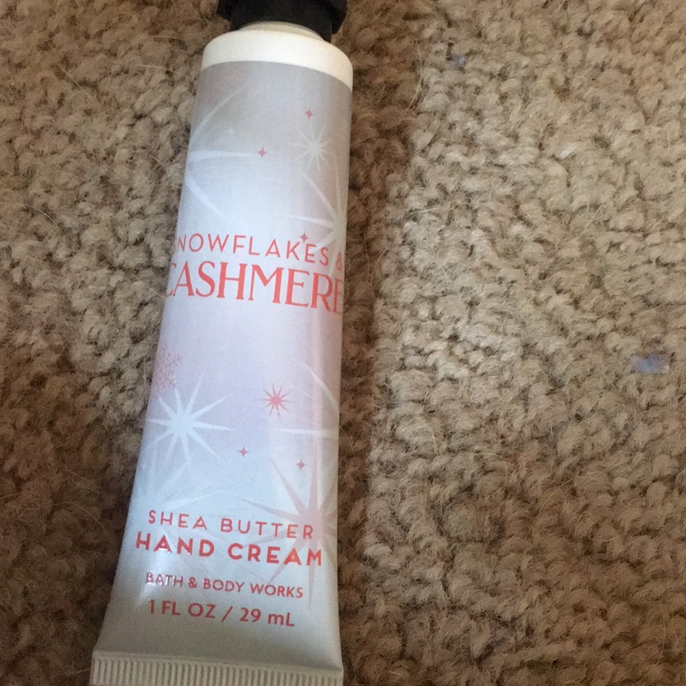 2 Brand new bath and bodyworks hand creams